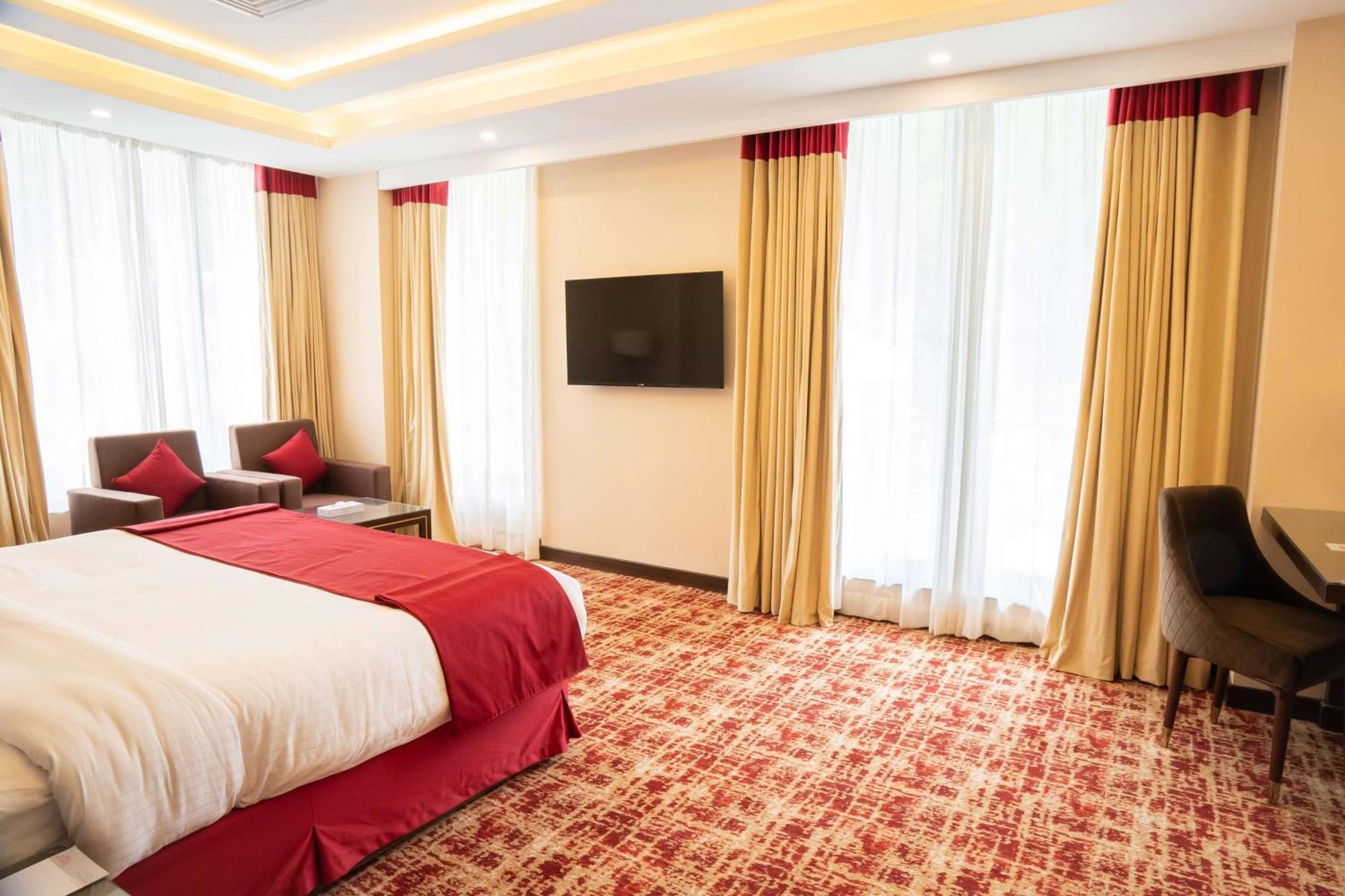 Ramada By Wyndham Murree Lower Topa Resort Ngoại thất bức ảnh