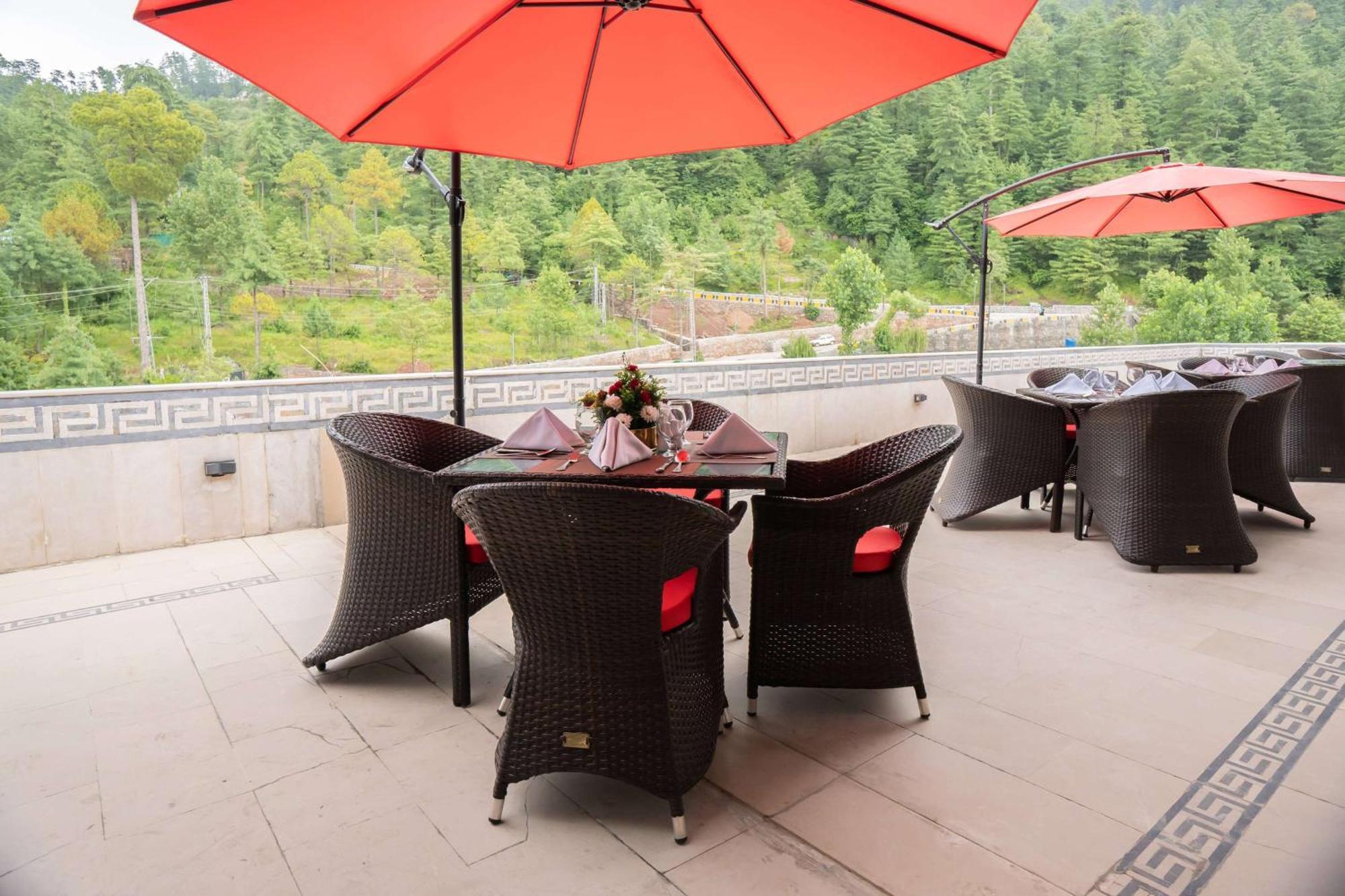Ramada By Wyndham Murree Lower Topa Resort Ngoại thất bức ảnh